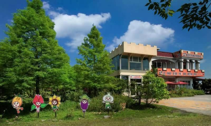Fairy Story Village Farm B&B Дуншань Экстерьер фото